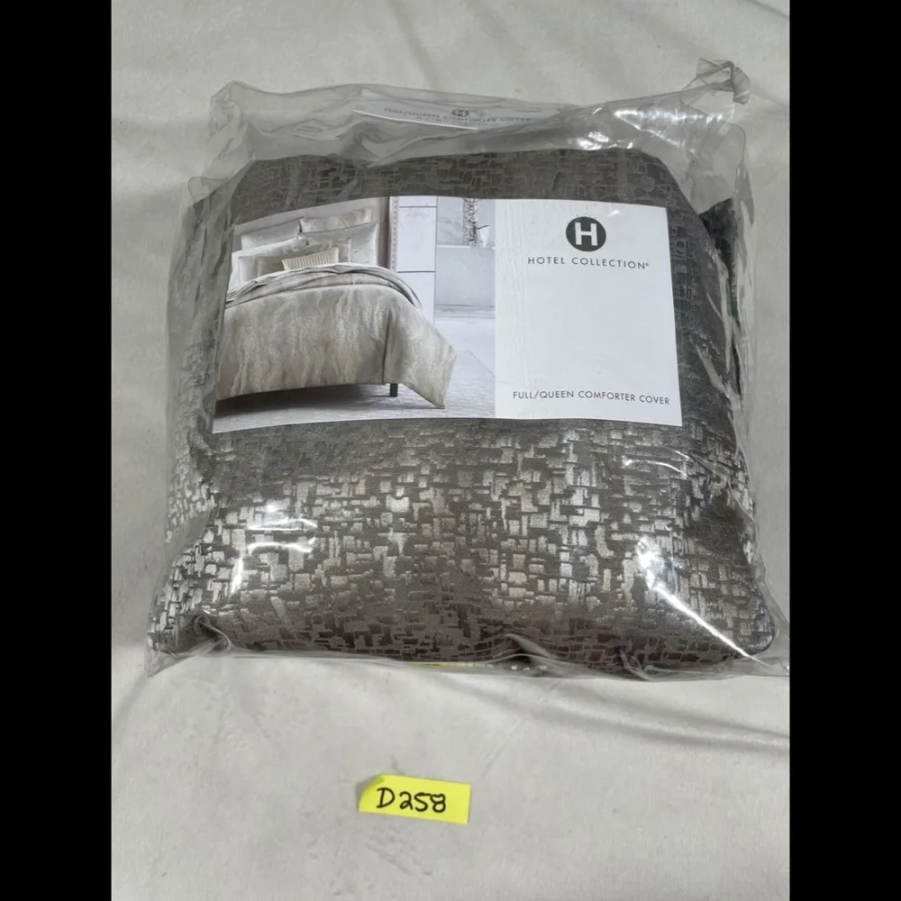 NIB Hotel Collection Terra Full/Queen Duvet‎ Cover
